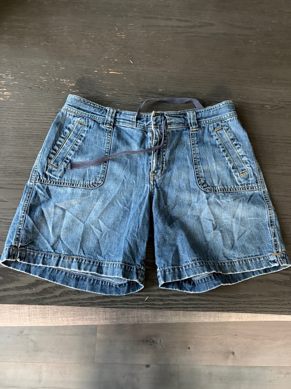 Vintage Old Navy Denim Shorts in Faded Blue Size 8 (runs small)